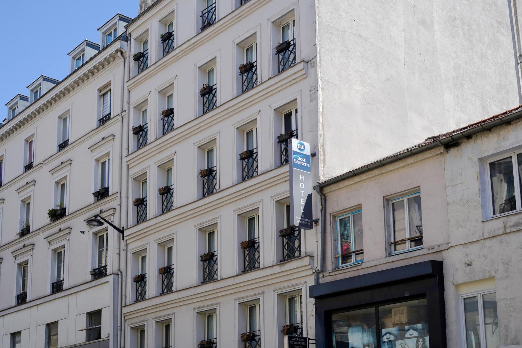 Le Montmartre Saint Pierre Parijs